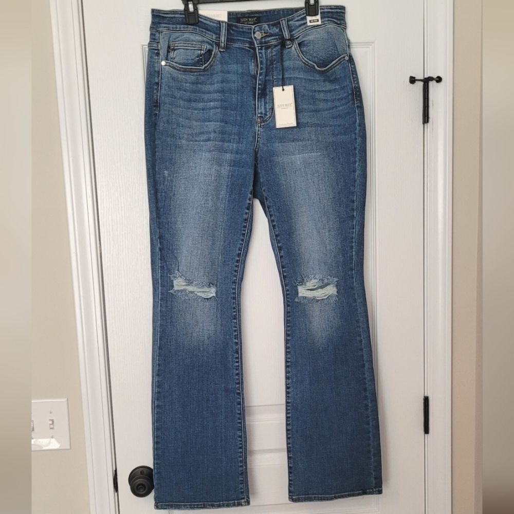 NWT Judy Blue Midrise Bootcut Jeans